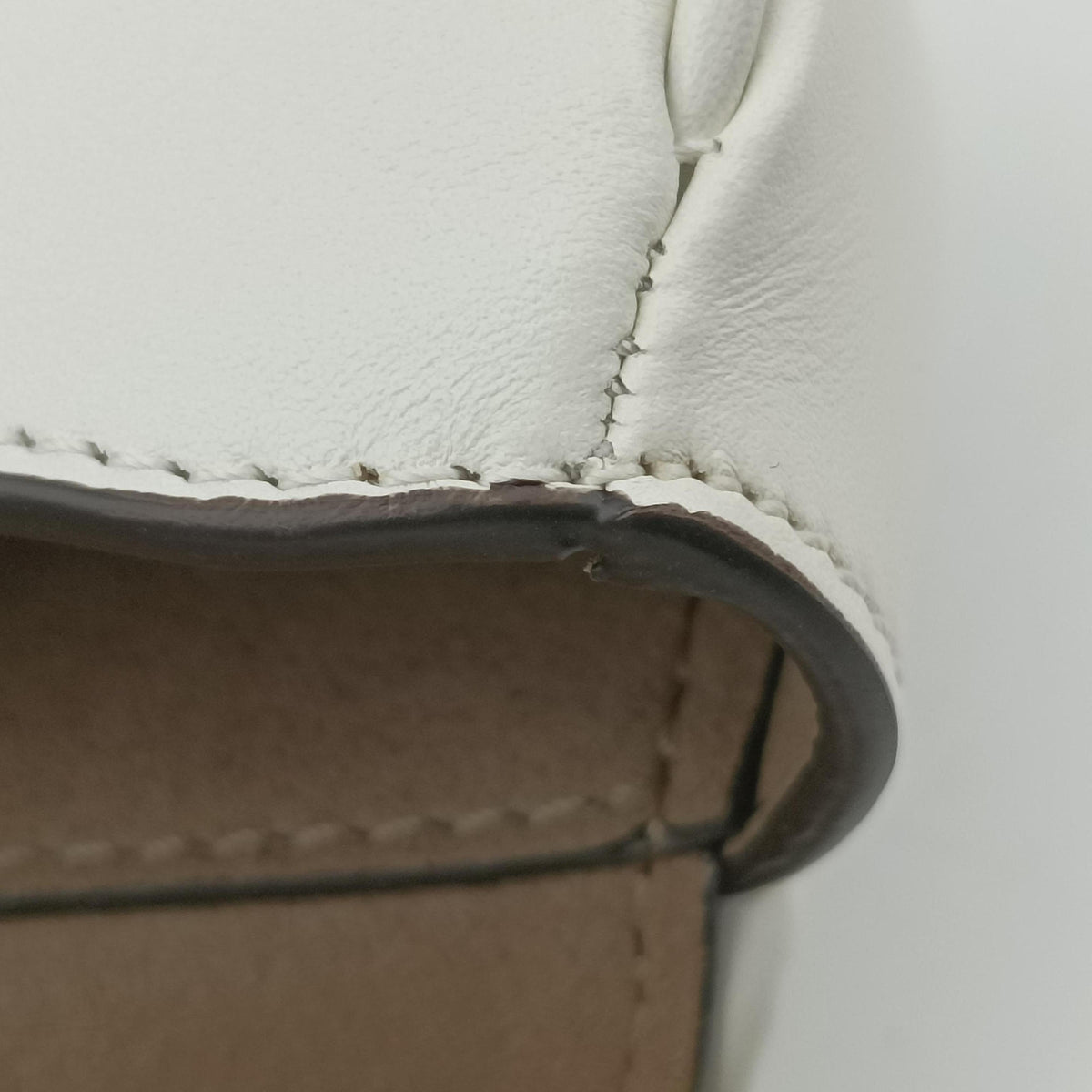 Vintage Fendi C'mon Nano White Leather 7AS219 shoulderbag | stylenewstar