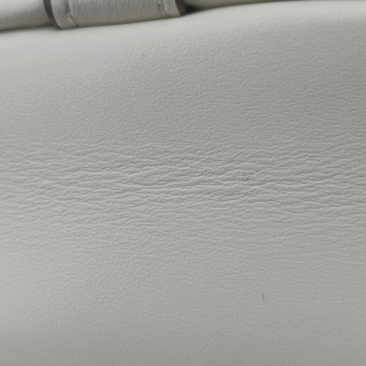 Vintage Fendi C'mon Nano White Leather 7AS219 shoulderbag | stylenewstar