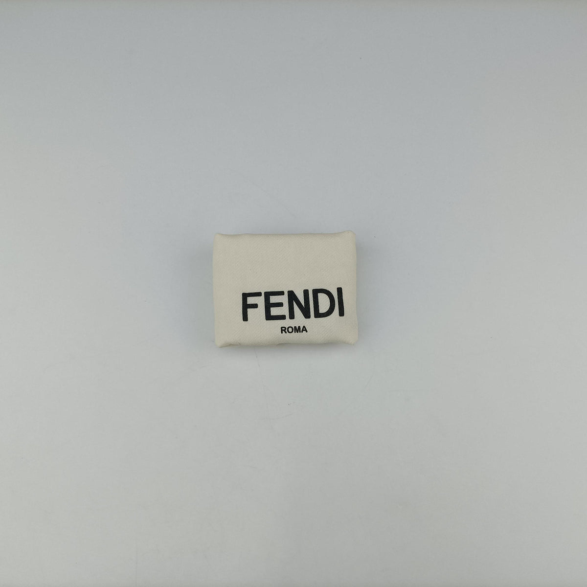 Vintage Fendi C'mon Nano White Leather 7AS219 shoulderbag | stylenewstar