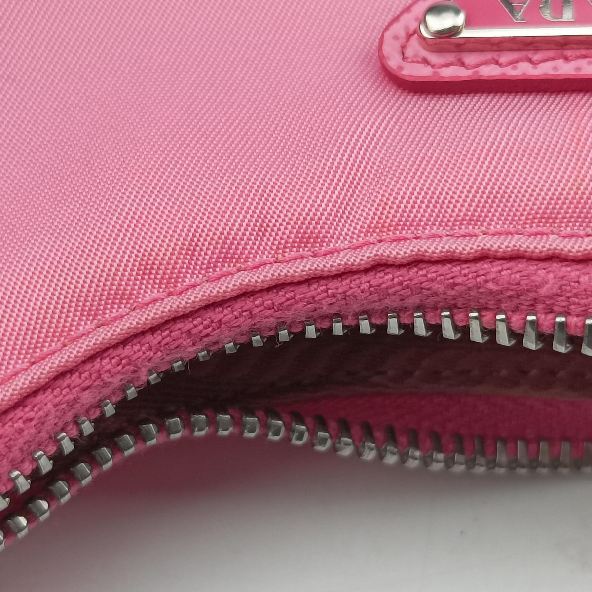 Secondhand Prada Re-Edition 2005 Nylon Mini Pink nylon 1TT122 shoulderbag | stylenewstar