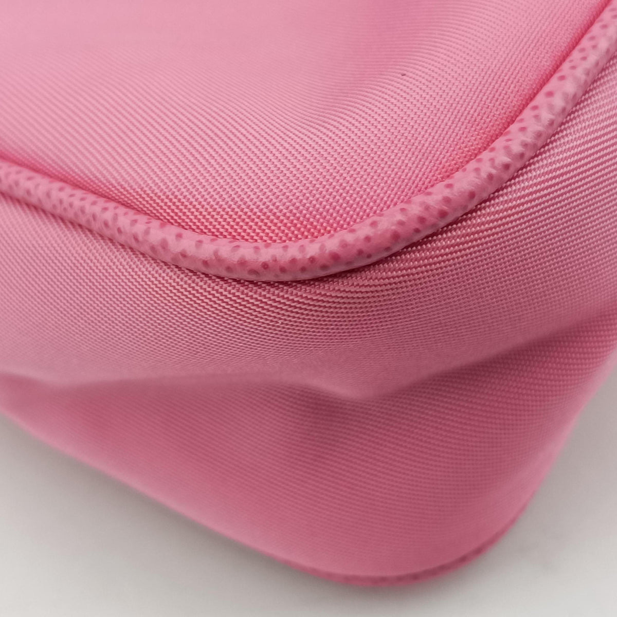 Secondhand Prada Re-Edition 2005 Nylon Mini Pink nylon 1TT122 shoulderbag | stylenewstar