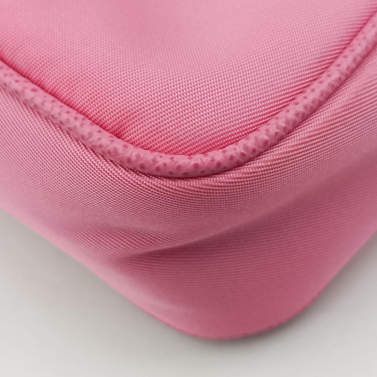 Secondhand Prada Re-Edition 2005 Nylon Mini Pink nylon 1TT122 shoulderbag | stylenewstar