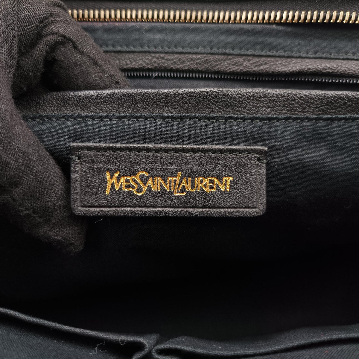 Vintage Yves Saint Laurent Cabas ChYc Black Leather 279079 handbag | stylenewstar