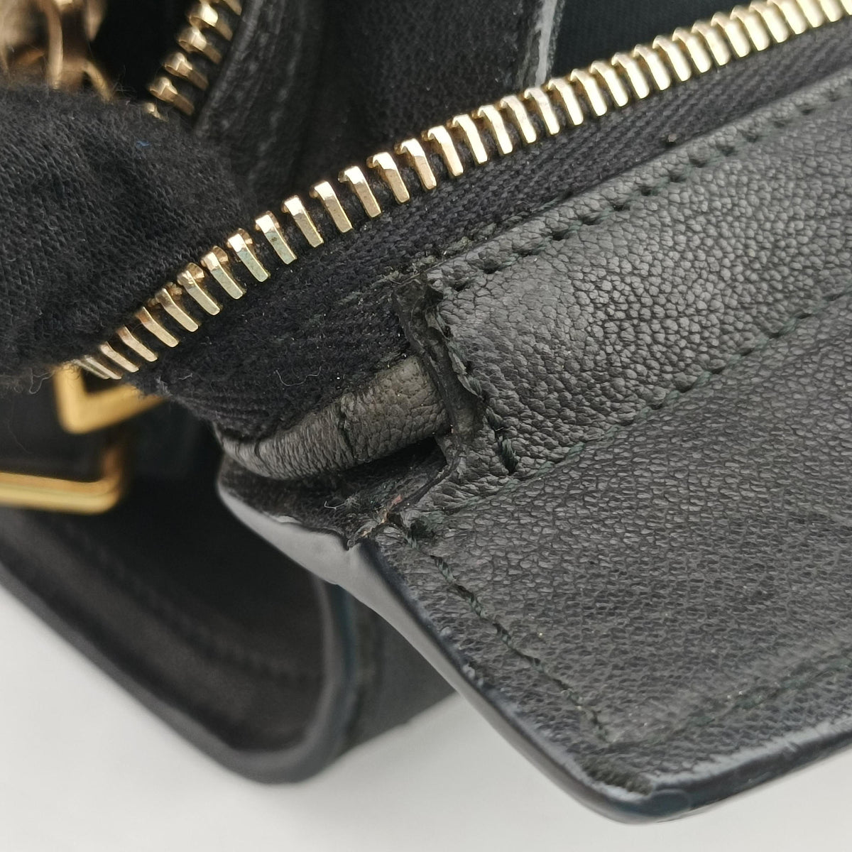 Vintage Yves Saint Laurent Cabas ChYc Black Leather 279079 handbag | stylenewstar