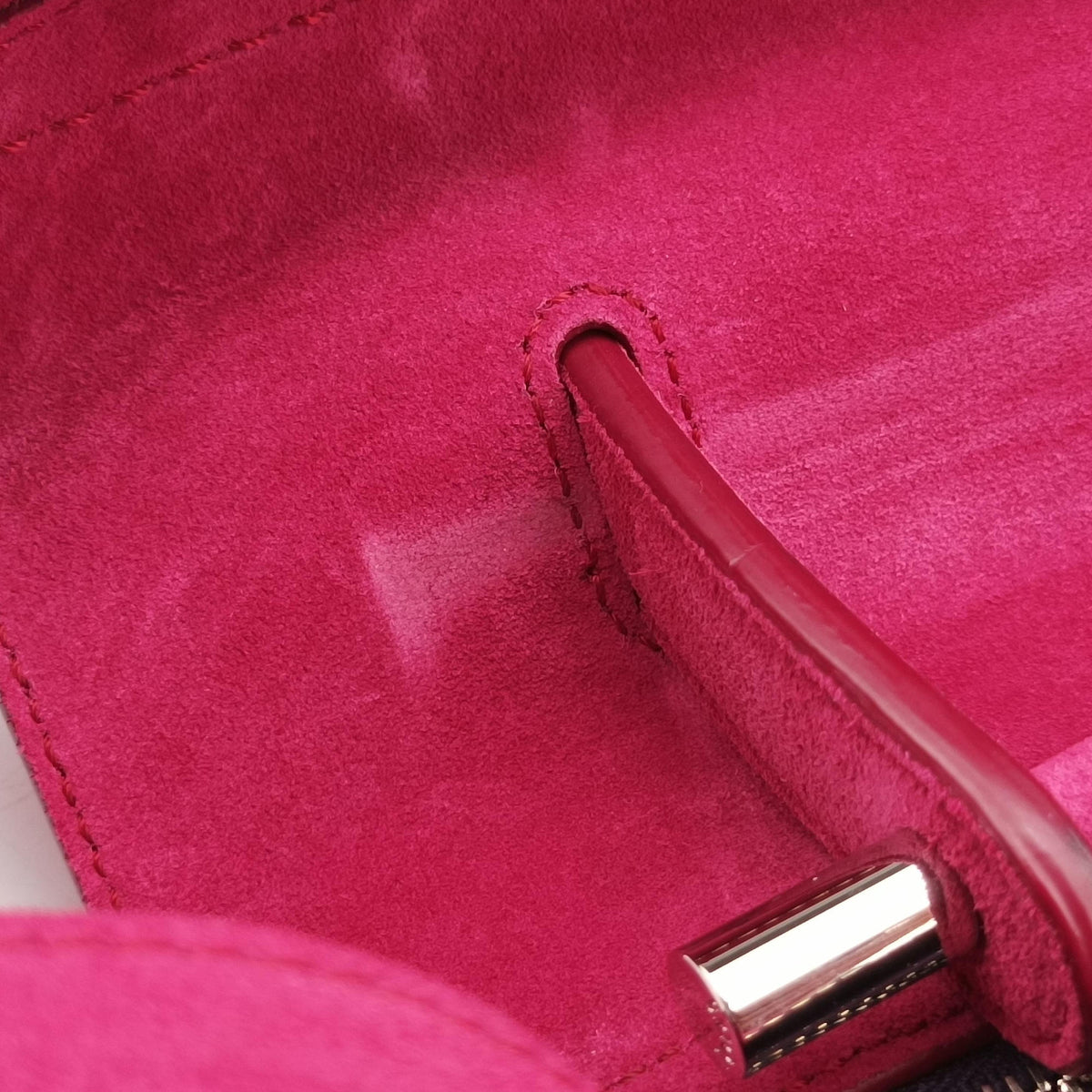 Pre-owned TODS Wave Rose Suede  shoulderbag | stylenewstar