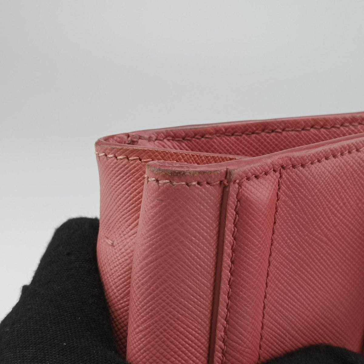 Vintage Prada Galleria Pink SAFFIANO Leather BN1844 shoulderbag | stylenewstar