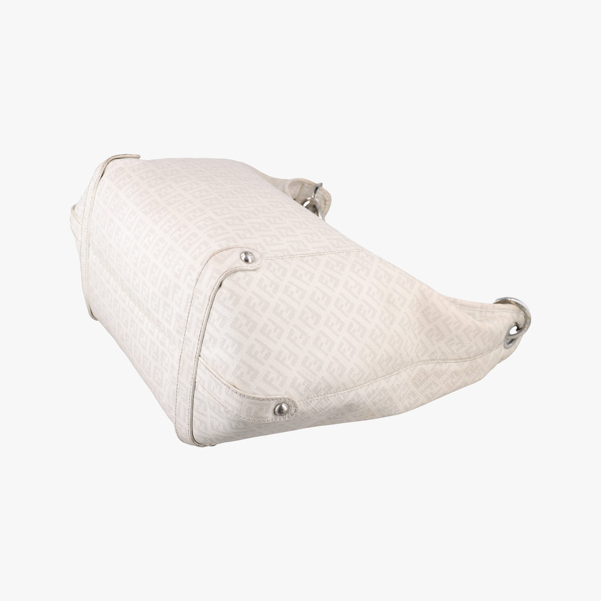 Pre-owned Fendi Zucchino White PVC coated canvas 8BR583 shoulderbag | stylenewstar