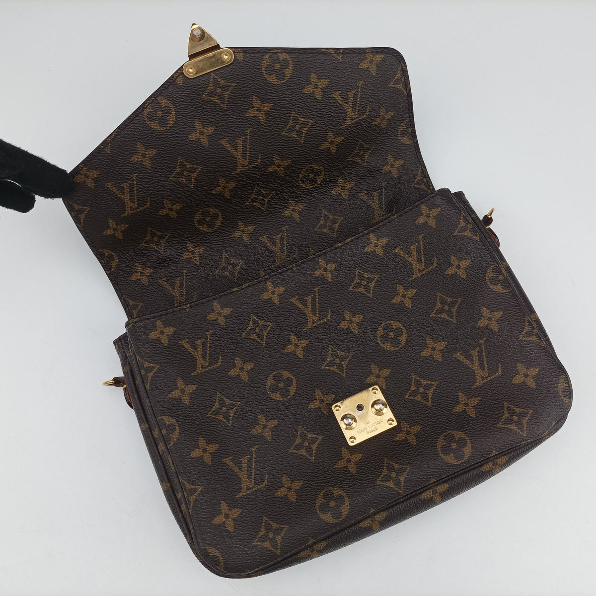 Pre-owned Louis Vuitton Pochette Metis MM Brown Monogram Canvas M44875 shoulderbag | stylenewstar