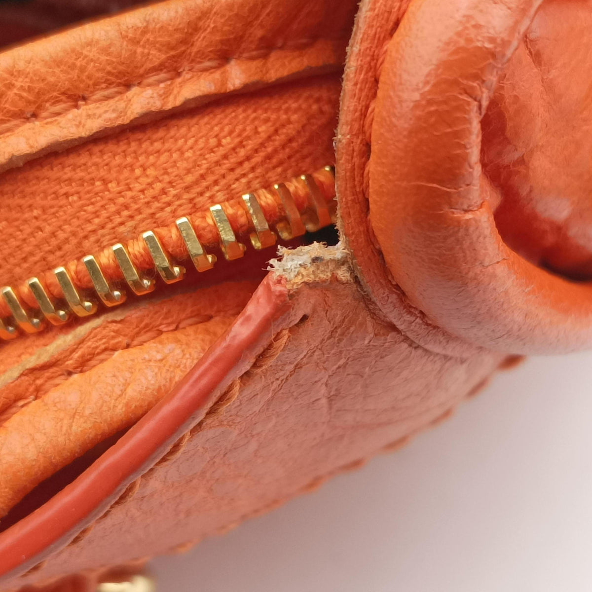 Pre-owned Balenciaga Classic City Orange lambskin  shoulderbag | stylenewstar