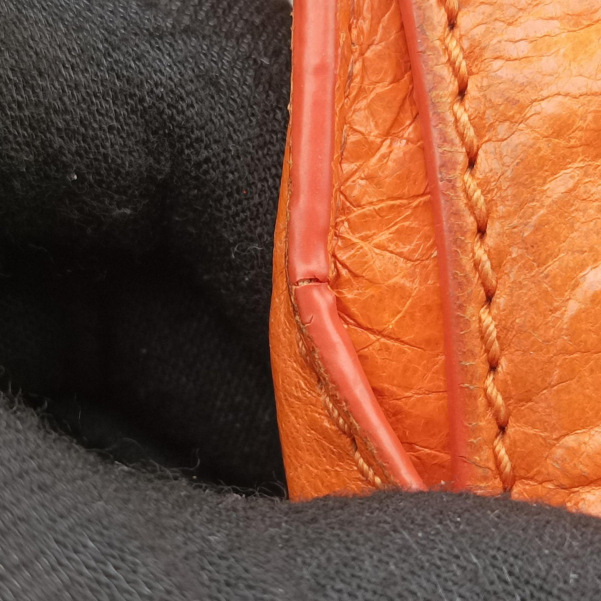 Pre-owned Balenciaga Classic City Orange lambskin  shoulderbag | stylenewstar