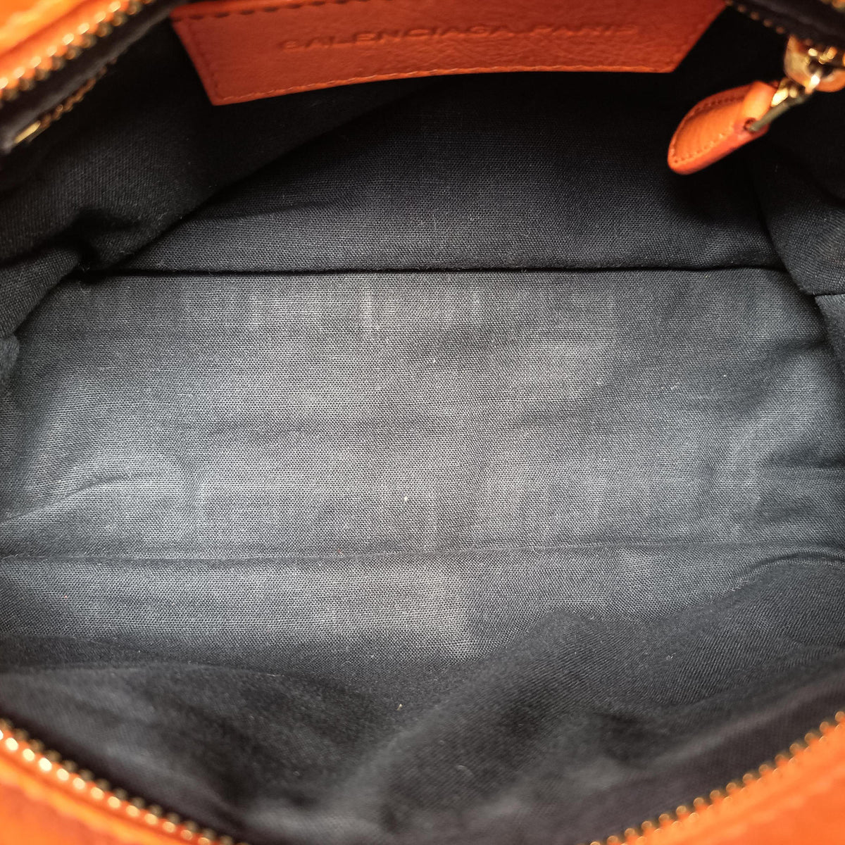 Pre-owned Balenciaga Classic City Orange lambskin  shoulderbag | stylenewstar