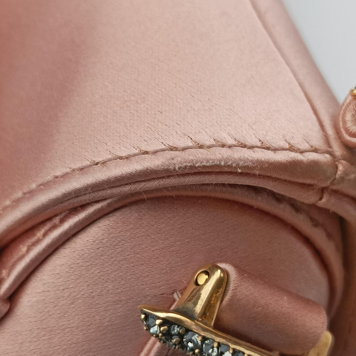 Pre-owned Christian Dior Saddle Pink silk  handbag | stylenewstar