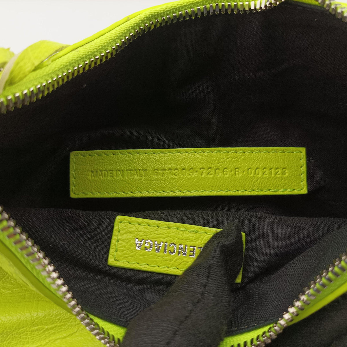 Pre-owned Balenciaga Le Cagole GreenYellow lambskin  shoulderbag | stylenewstar