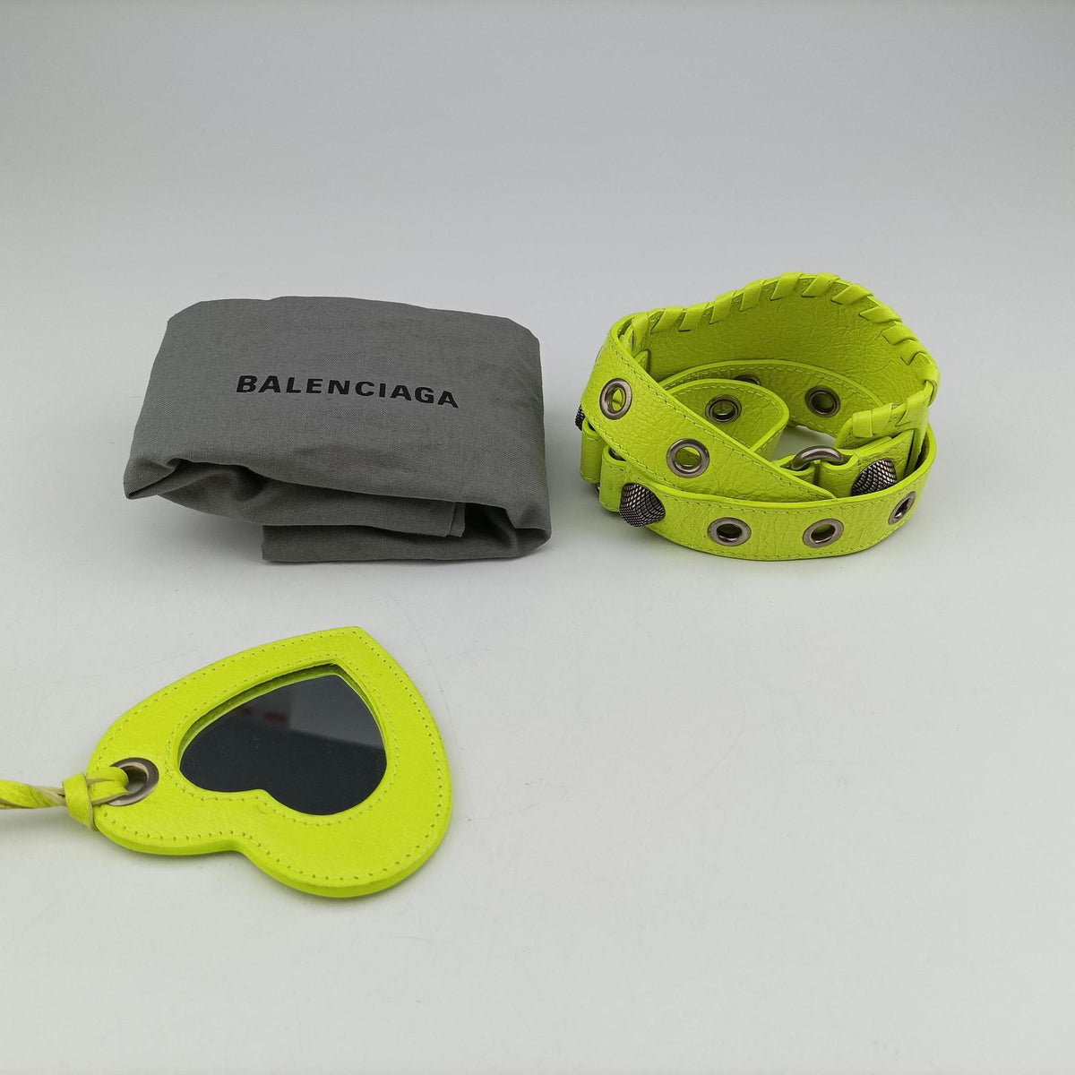 Pre-owned Balenciaga Le Cagole GreenYellow lambskin  shoulderbag | stylenewstar
