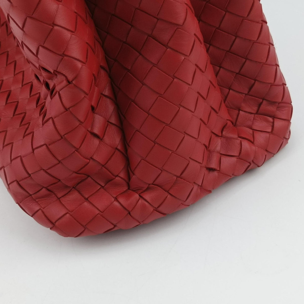 Pre-owned Bottega Veneta Roma Intrecciato Red lambskin  shoulderbag | stylenewstar