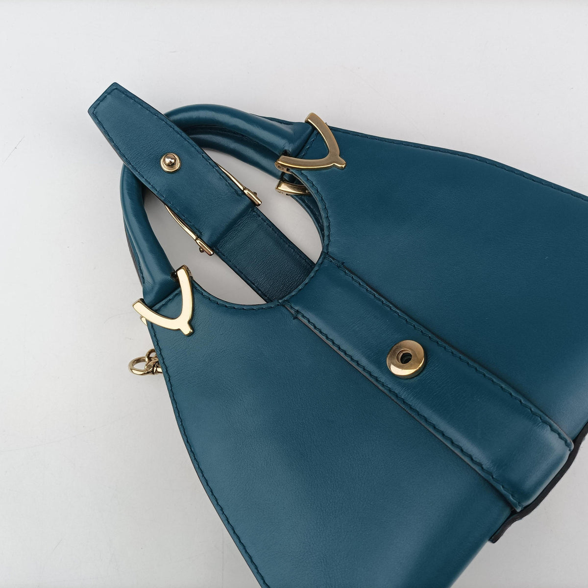 Pre-owned Gucci Stirrup Blue Leather 277515 shoulderbag | stylenewstar