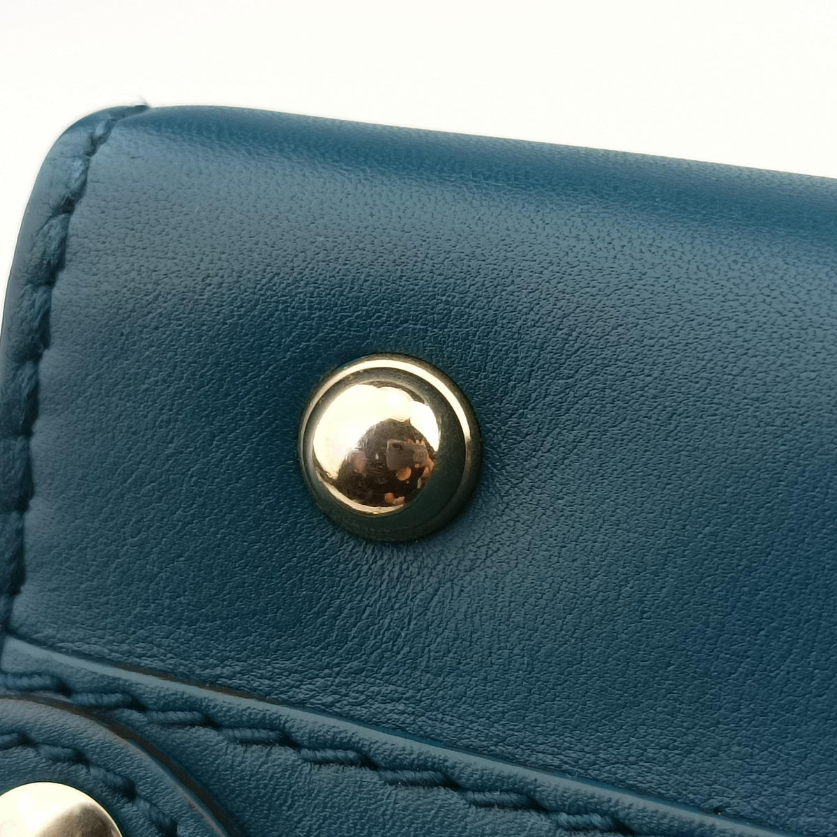 Pre-owned Gucci Stirrup Blue Leather 277515 shoulderbag | stylenewstar