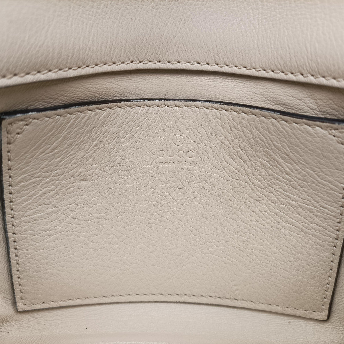 Vintage Gucci Blondie mini White Leather 698643 shoulderbag | stylenewstar