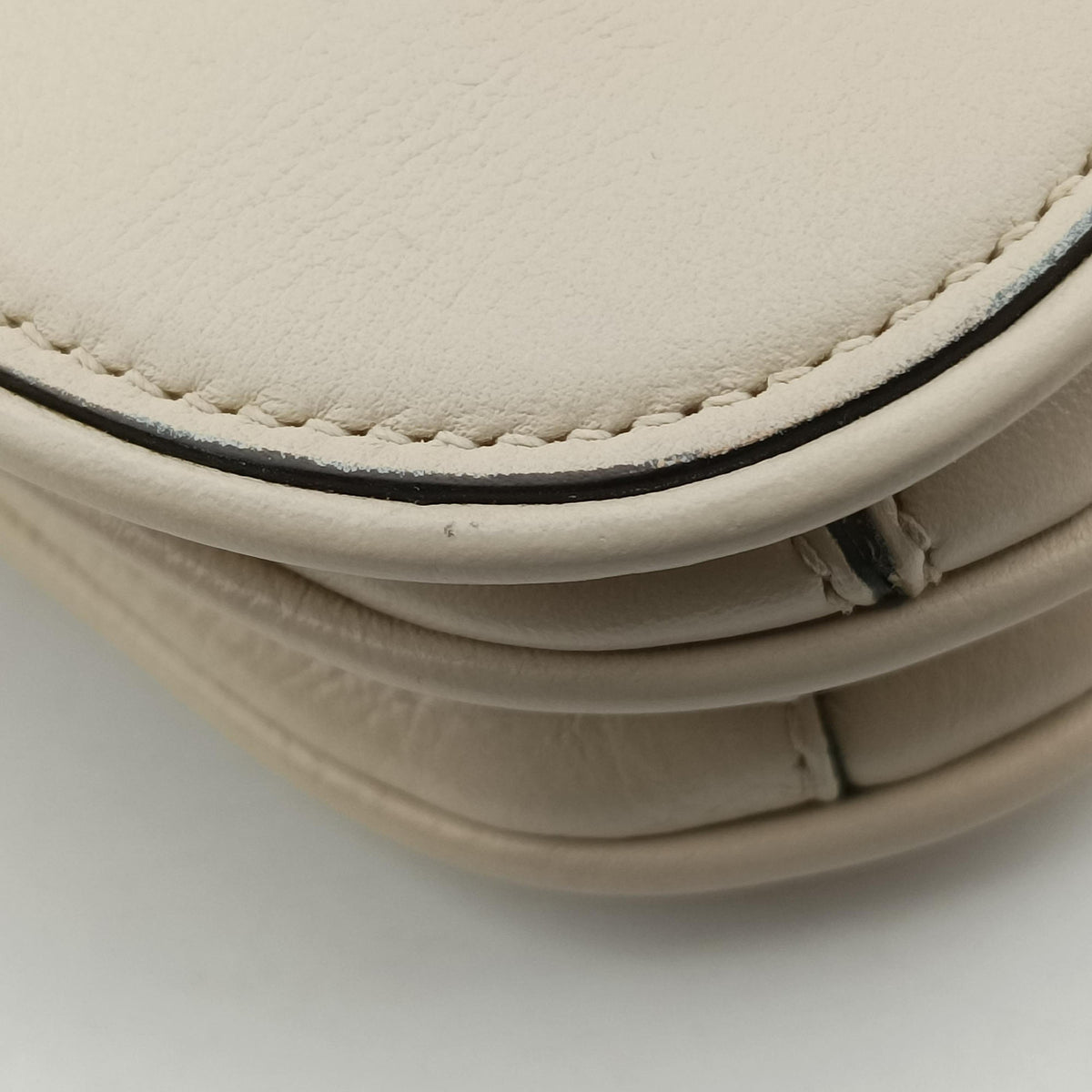 Vintage Gucci Blondie mini White Leather 698643 shoulderbag | stylenewstar