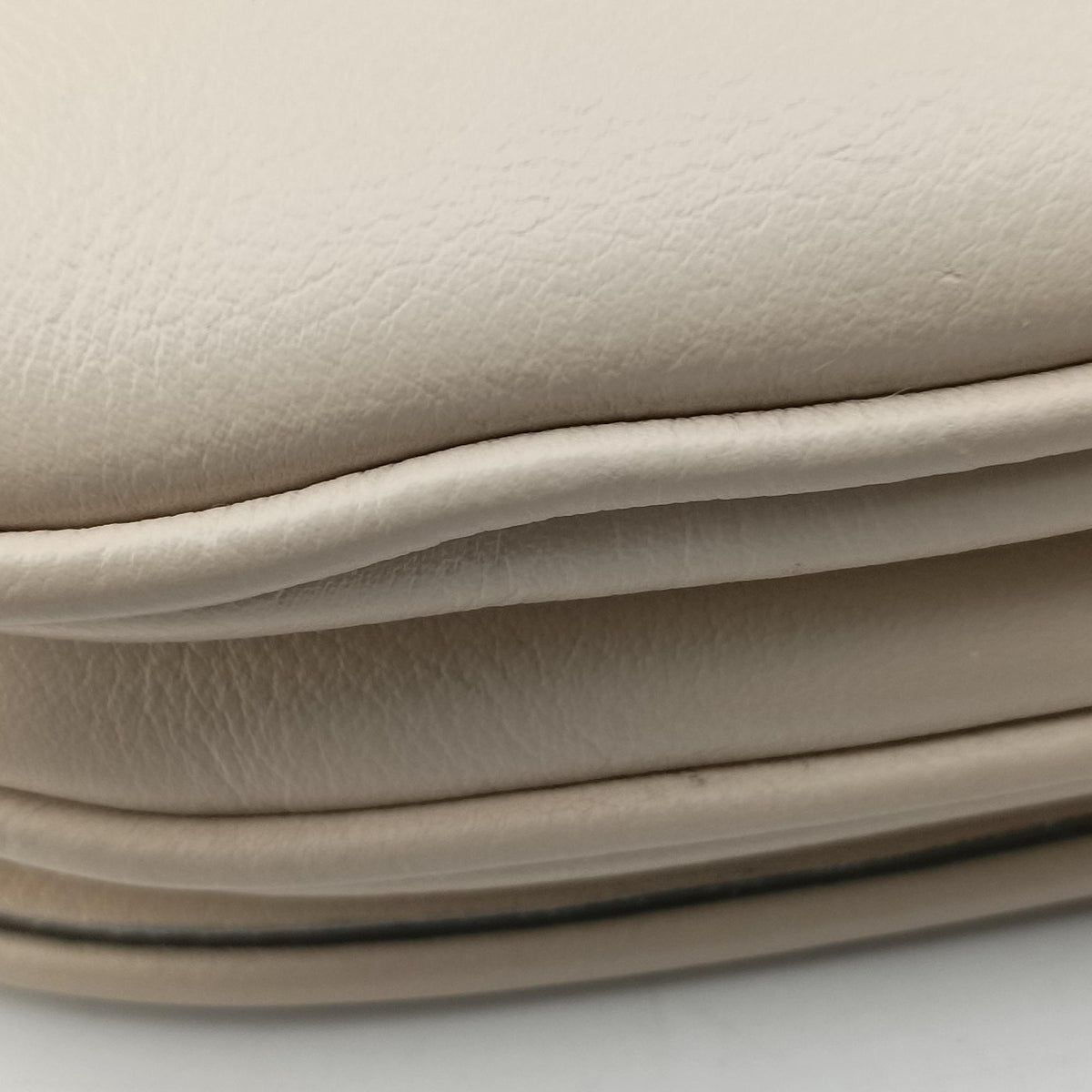 Vintage Gucci Blondie mini White Leather 698643 shoulderbag | stylenewstar