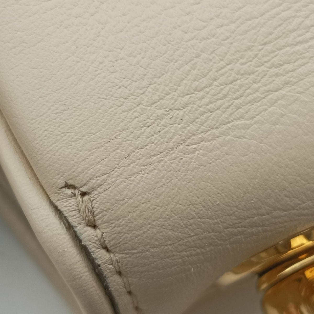 Pre-owned Gucci Blondie mini White Leather 698643 shoulderbag | stylenewstar