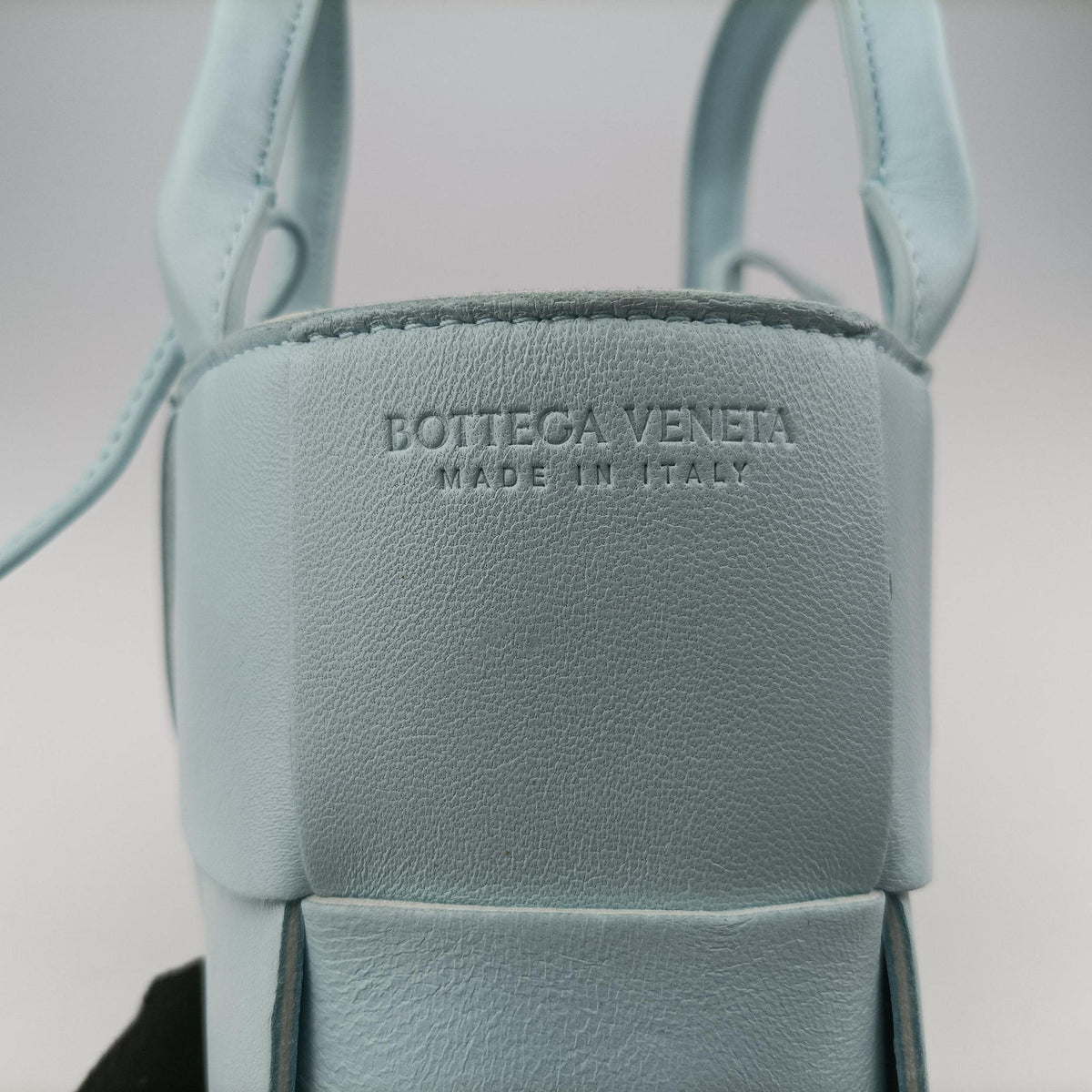 Secondhand Bottega Veneta THE ARCO Tote Blue lambskin  shoulderbag | stylenewstar