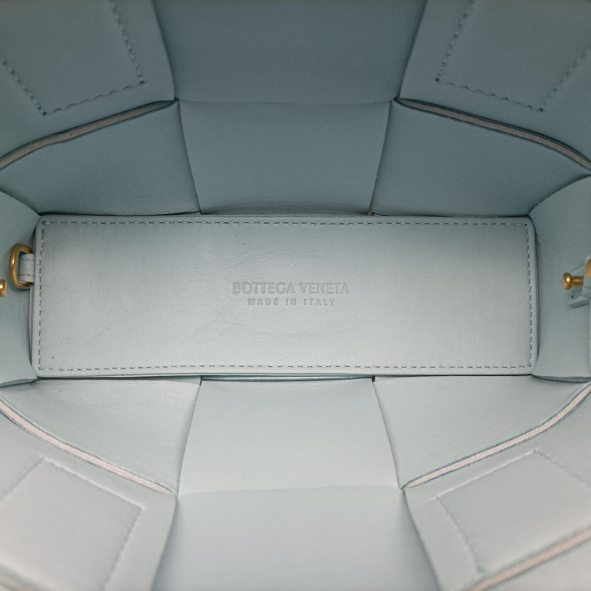 Secondhand Bottega Veneta THE ARCO Tote Blue lambskin  shoulderbag | stylenewstar