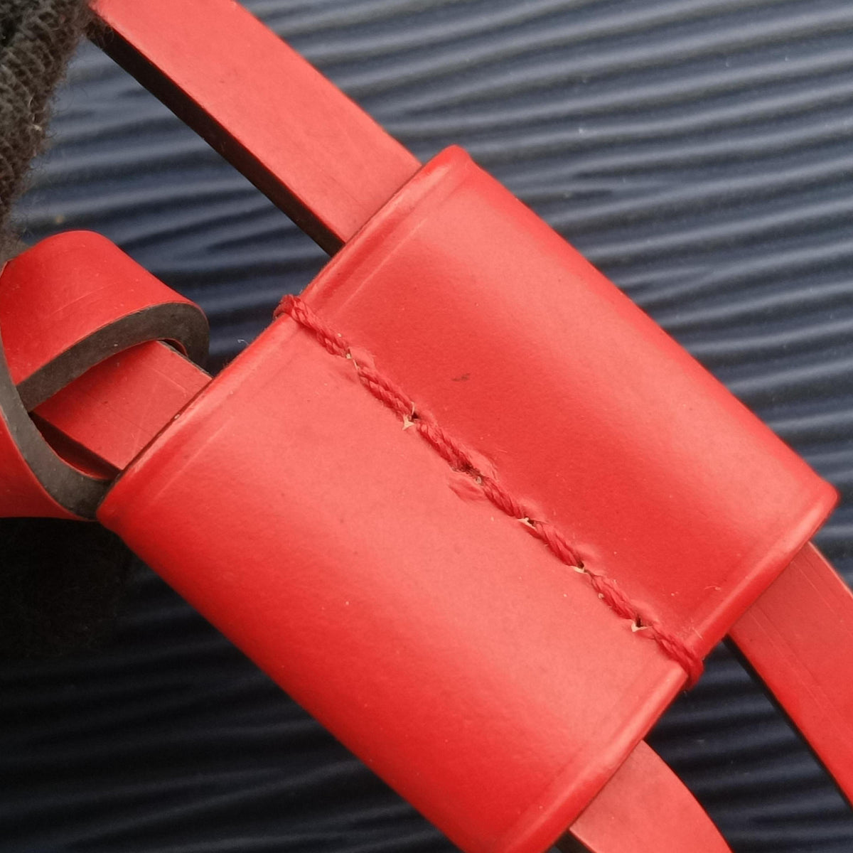 Pre-owned Louis Vuitton NeoNoe INDIGO×Red Epi M54367 shoulderbag | stylenewstar