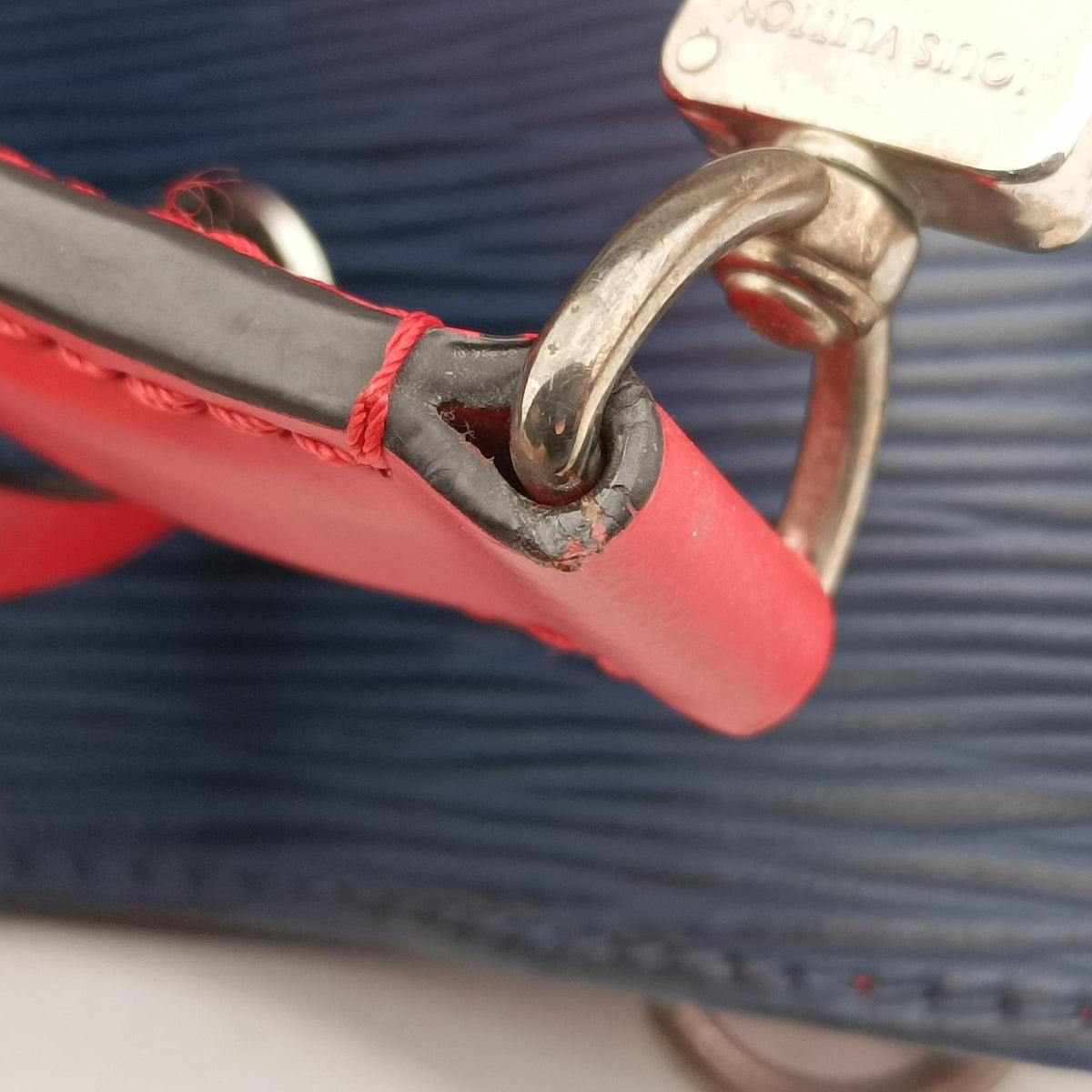 Secondhand Louis Vuitton NeoNoe INDIGO×Red Epi M54367 shoulderbag | stylenewstar