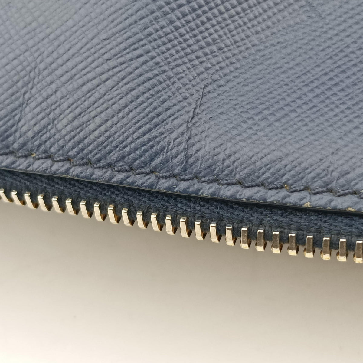 Secondhand Prada Galleria Navy SAFFIANO Leather BN2274 handbag | stylenewstar
