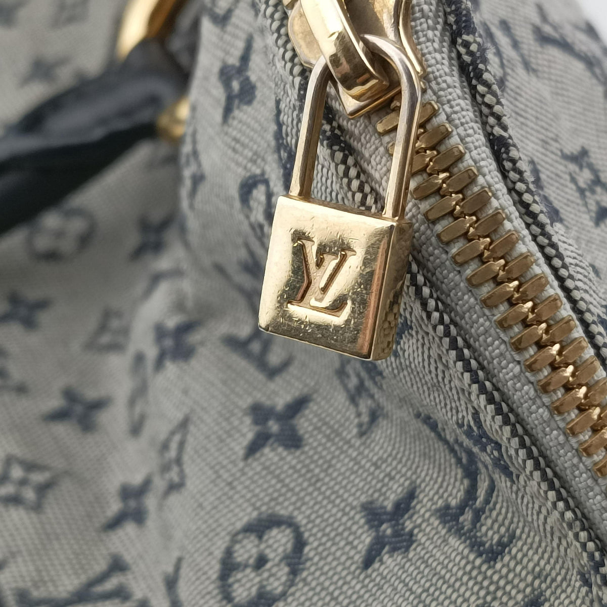 Vintage Louis Vuitton Monogram Mini Alma Long Navy × Gray Canvas × Leather M92303 handbag | stylenewstar
