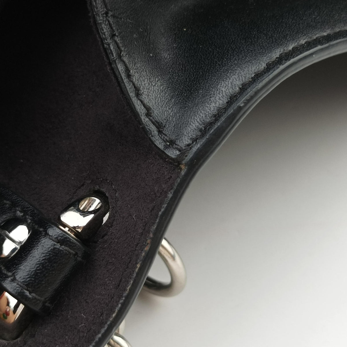 Vintage Fendi Kan I Black Leather 8M0381 shoulderbag | stylenewstar