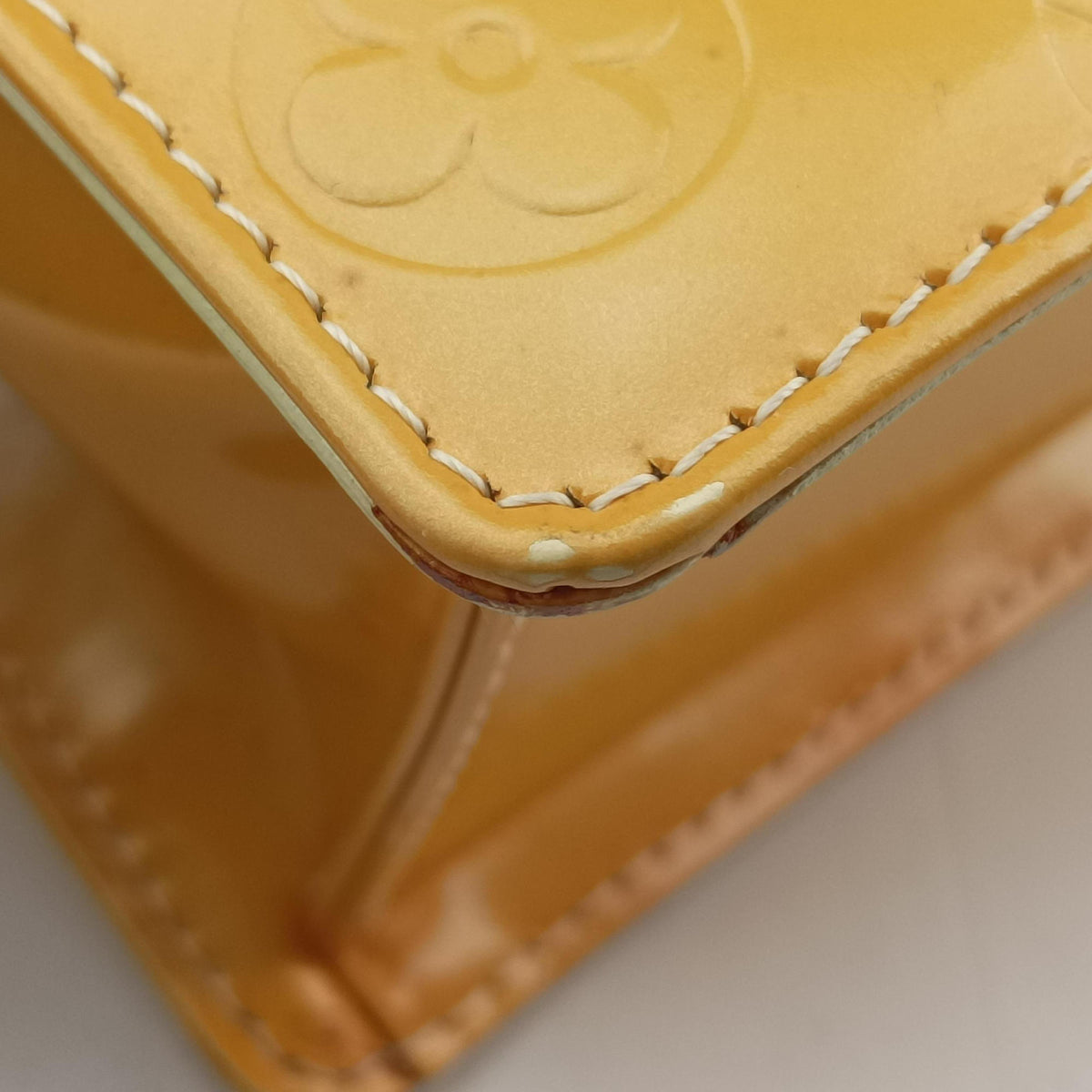 Pre-owned Louis Vuitton Spring Street Lime yellow Vernis M91068 handbag | stylenewstar