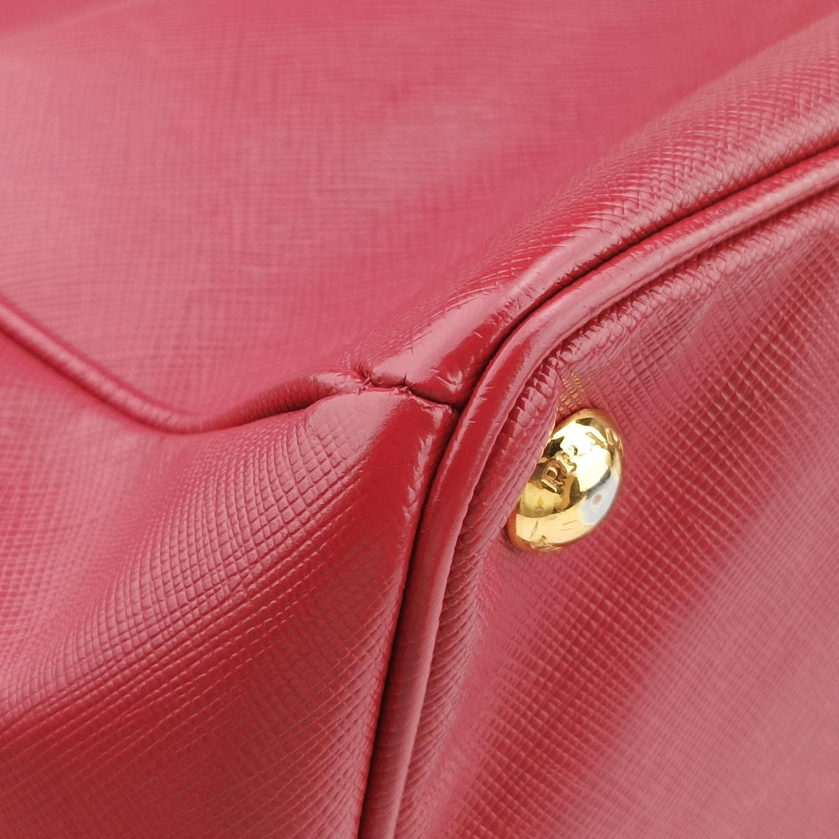 Pre-owned Prada Galleria Red SAFFIANO Leather BN1786 handbag | stylenewstar