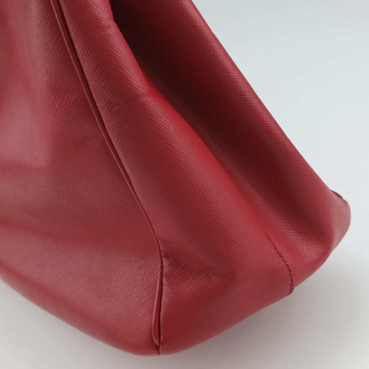 Pre-owned Prada Galleria Red SAFFIANO Leather BN1786 handbag | stylenewstar