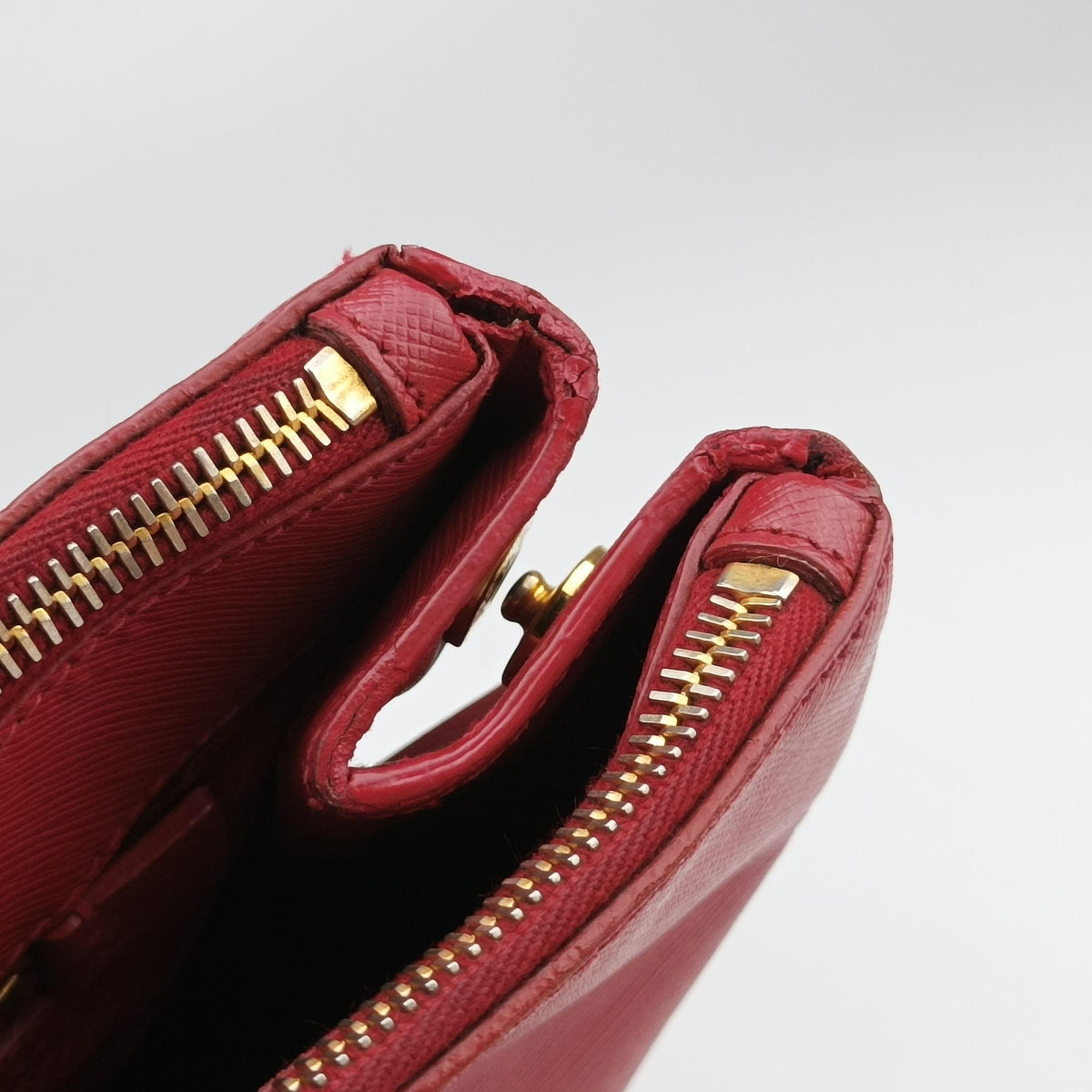 Pre-owned Prada Galleria Red SAFFIANO Leather BN1786 handbag | stylenewstar