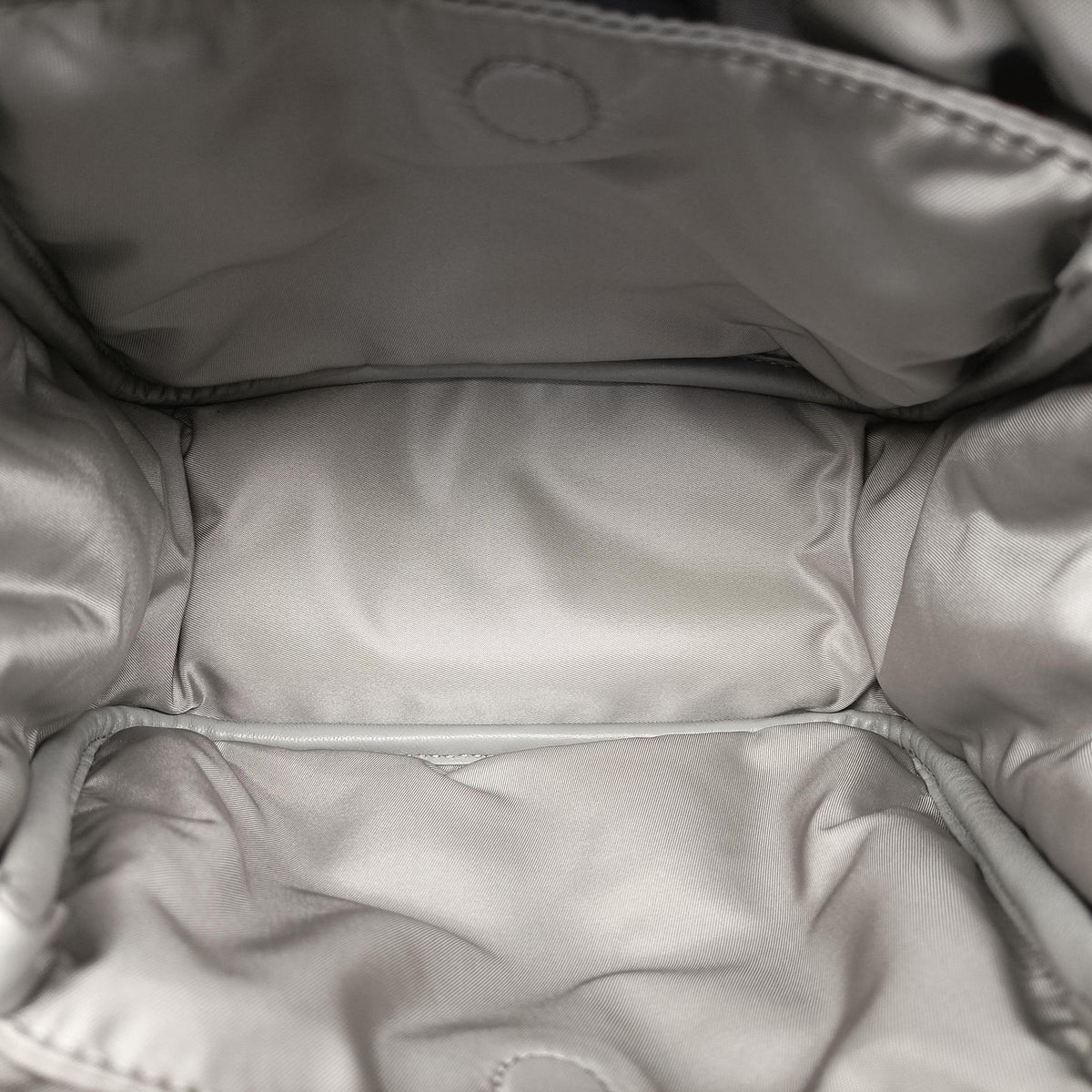 Secondhand Prada Ribbon Re-Nylon Grey Nylon 1BA359 shoulderbag | stylenewstar