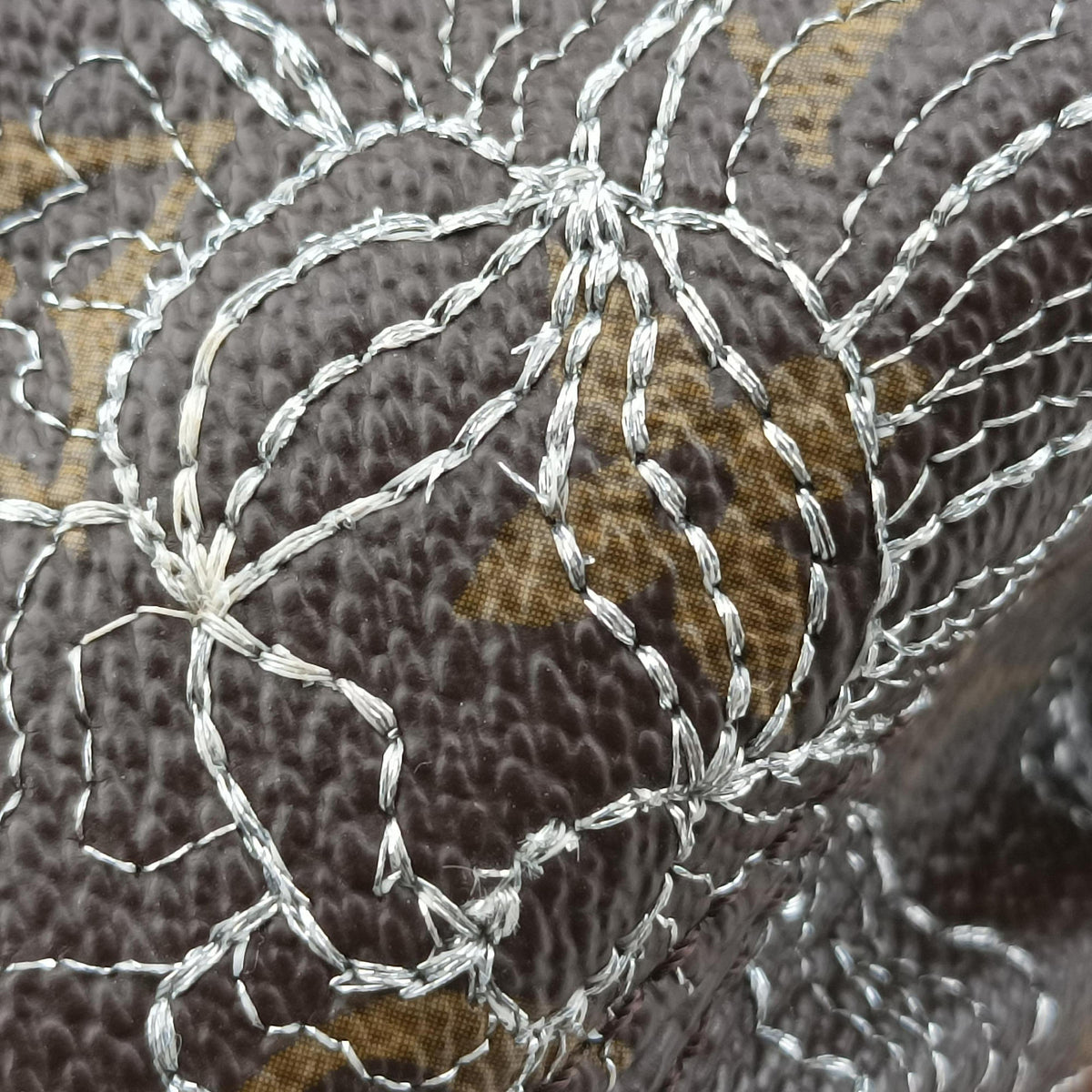 Pre-owned Louis Vuitton Kirsten Brown Monogram Dentelle Kirsten M95403 shoulderbag | stylenewstar