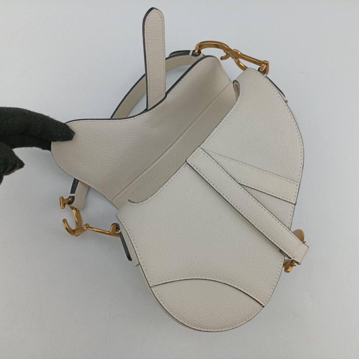 Pre-owned Christian Dior Saddle White Leather  handbag | stylenewstar