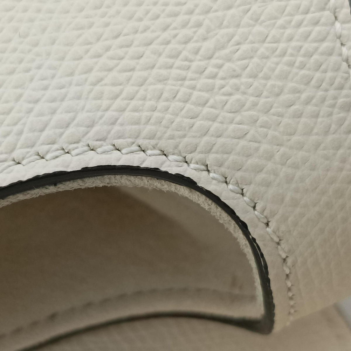 Pre-owned Christian Dior Saddle White Leather  handbag | stylenewstar