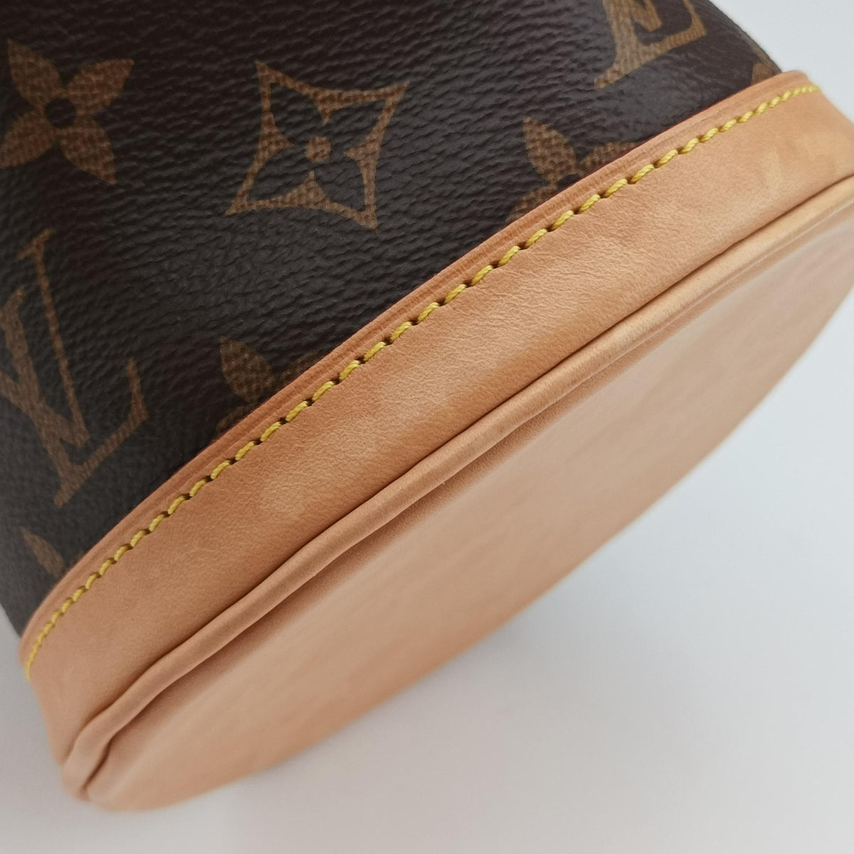 Pre-owned Louis Vuitton DUFFLE brown Monogram Canvas M43587 shoulderbag | stylenewstar