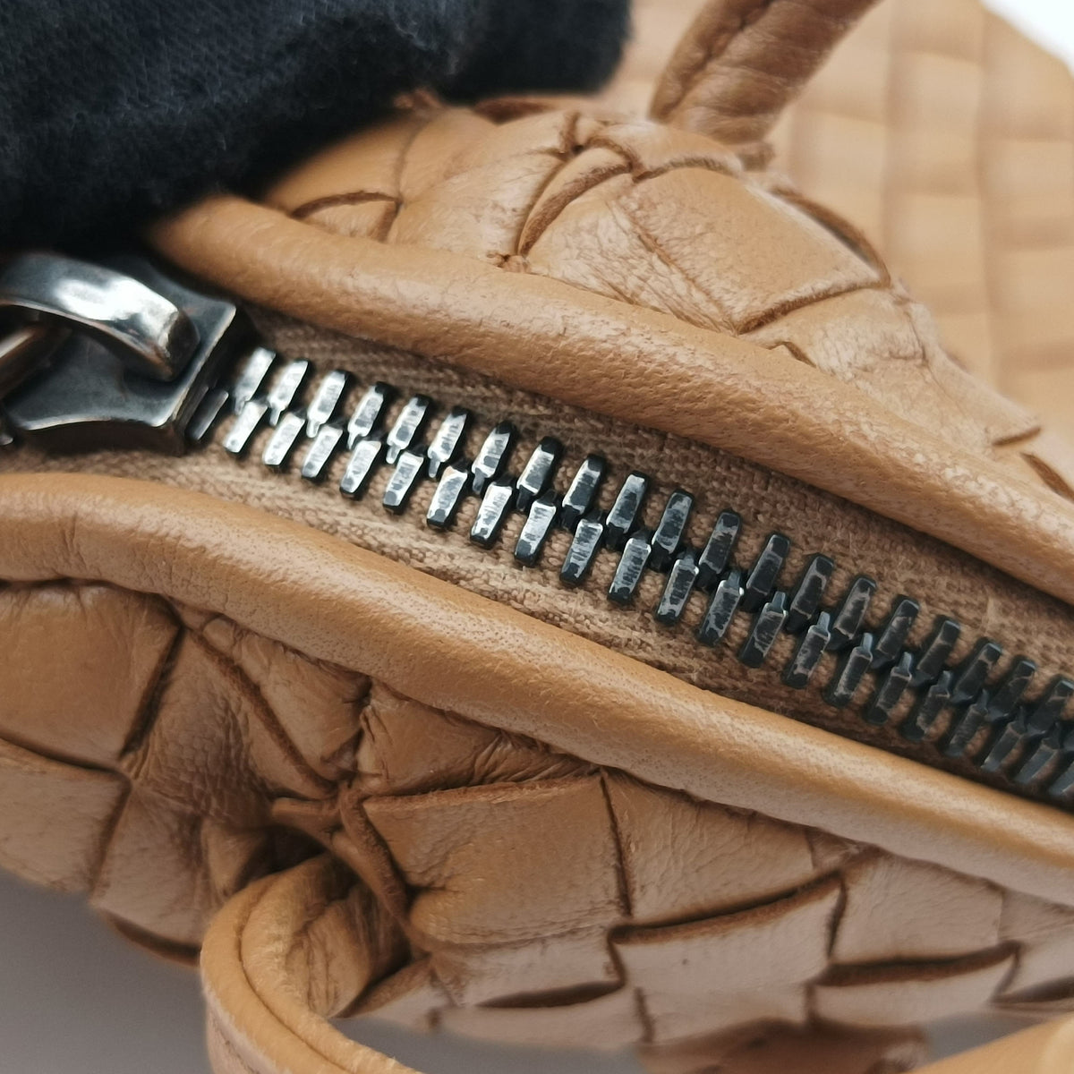 Vintage Bottega Veneta Nodini Intrecciato Beige Lambskin  shoulderbag | stylenewstar