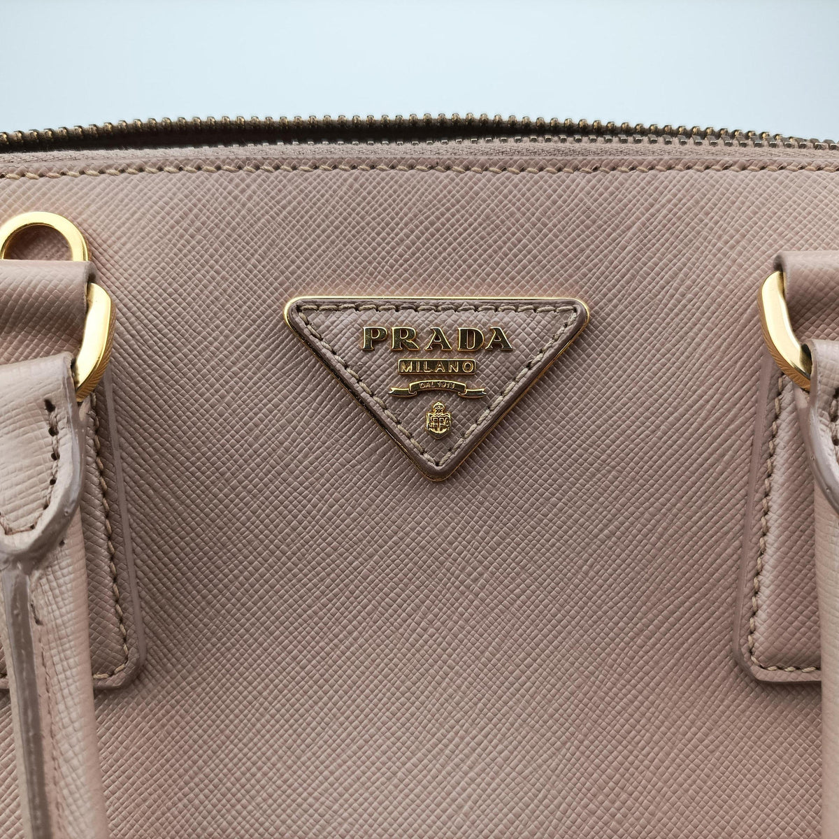 Pre-owned Prada Promenade Pink SAFFIANO patent BL0812 handbag | stylenewstar