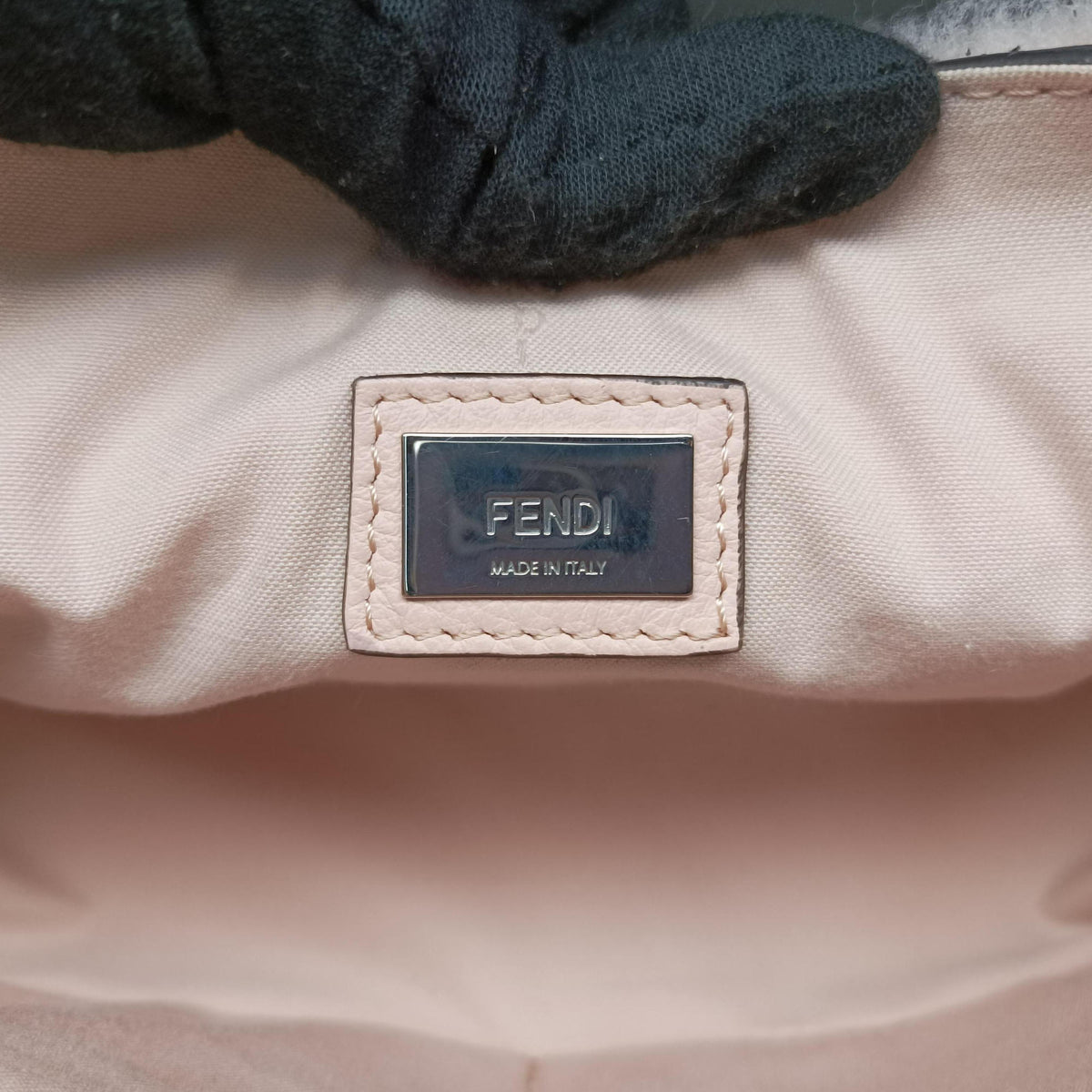 Secondhand Fendi 3 BAGUETTE Pink fur 8BR757 shoulderbag | stylenewstar