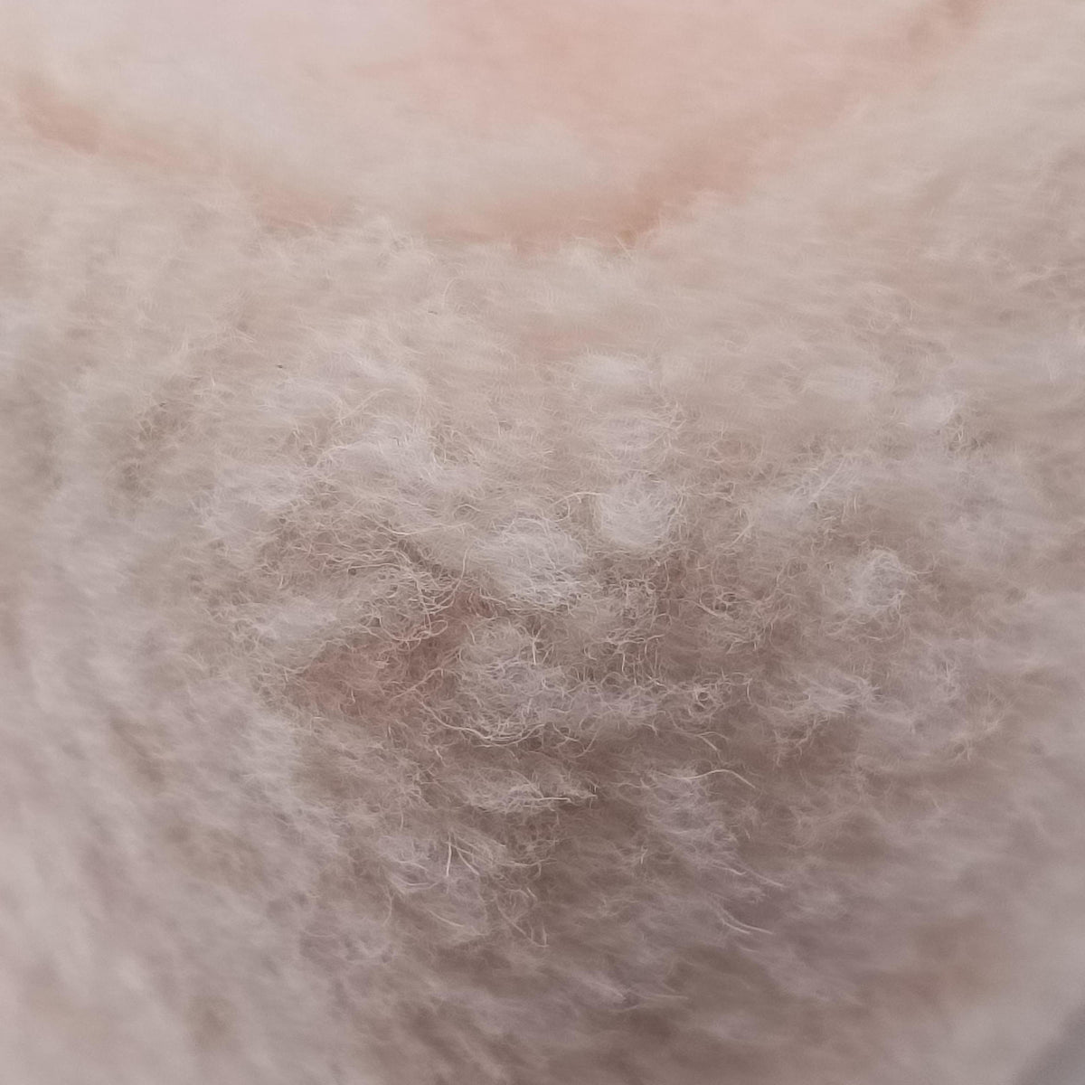 Secondhand Fendi 3 BAGUETTE Pink fur 8BR757 shoulderbag | stylenewstar