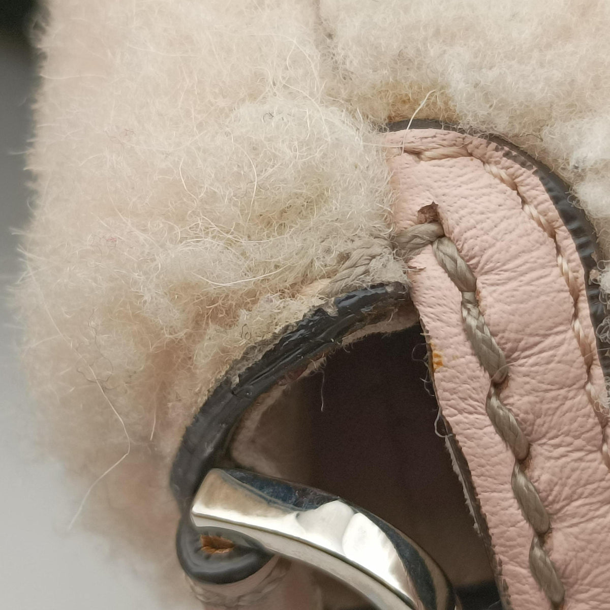 Secondhand Fendi 3 BAGUETTE Pink fur 8BR757 shoulderbag | stylenewstar