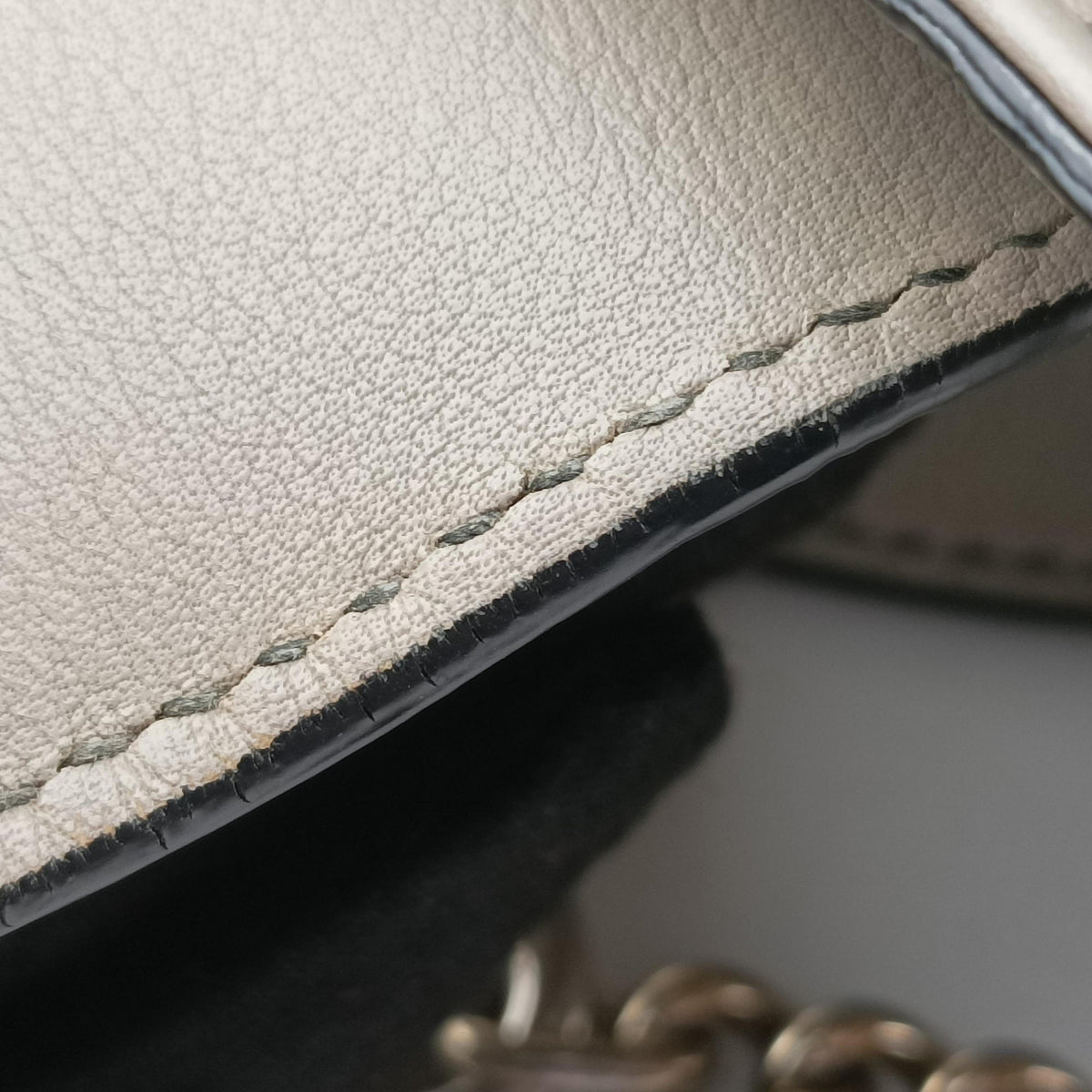 Vintage Gucci Emily Grey Leather 369621 shoulderbag | stylenewstar
