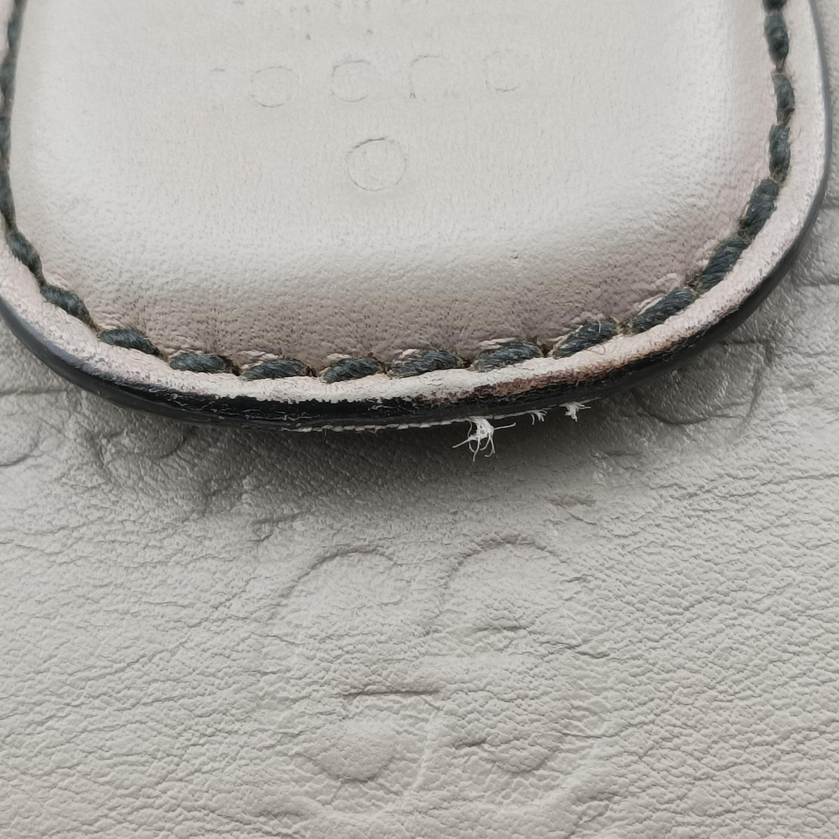 Pre-owned Gucci Emily Grey Leather 369621 shoulderbag | stylenewstar