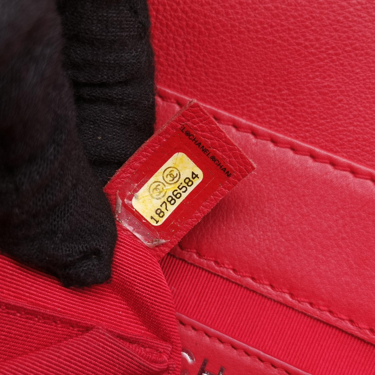 Secondhand Chanel BOY CHANEL Red Leather A67948 shoulderbag | stylenewstar