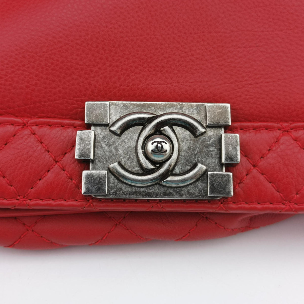 Secondhand Chanel BOY CHANEL Red Leather A67948 shoulderbag | stylenewstar